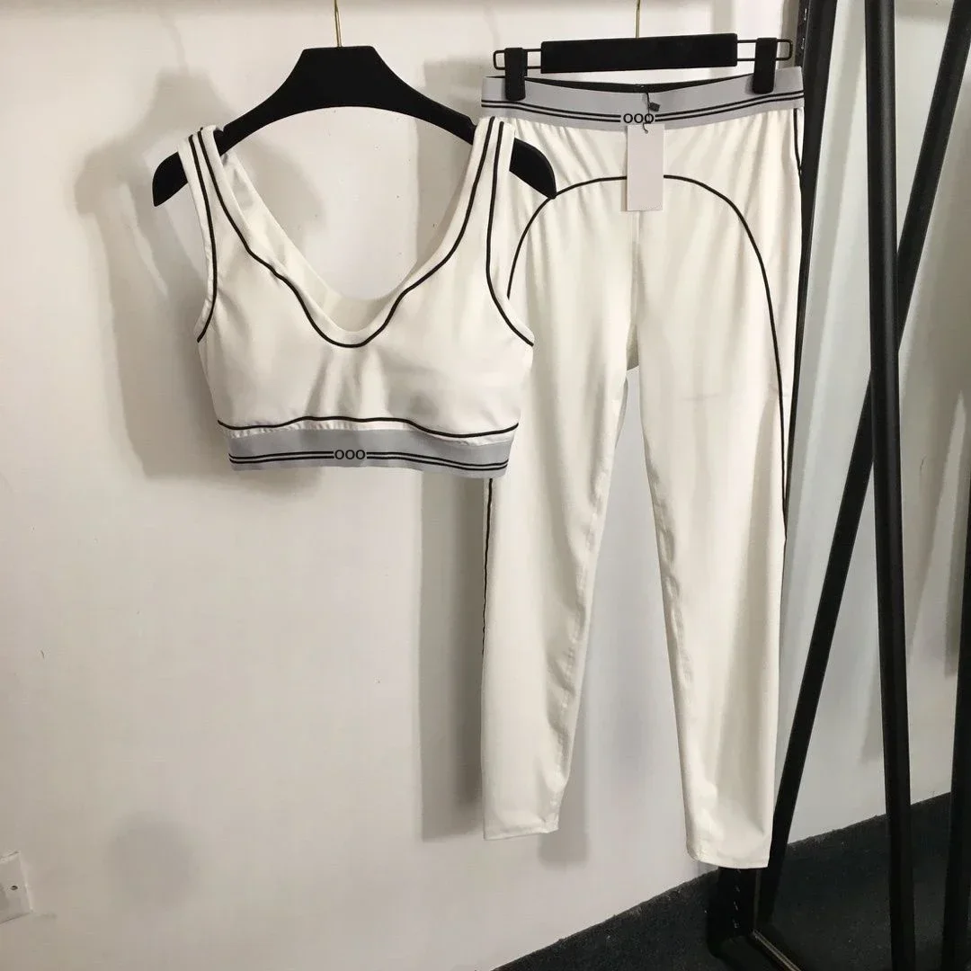 ชุดออกกำลังกายสองชิ้น เสื้อกล้ - Pilates Yoga Workout บทวิจารณ์และราคา
