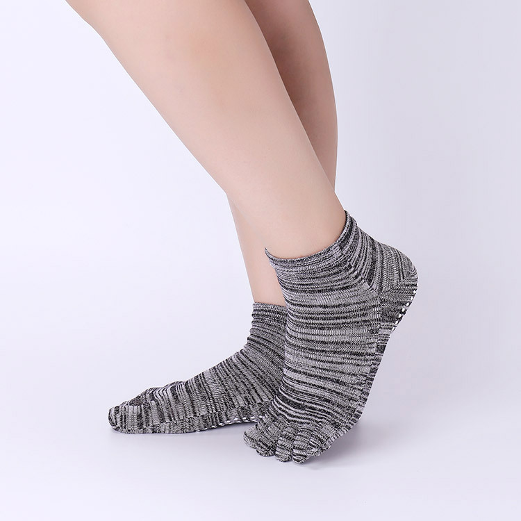 ถุงเท้าโยคะกันลื่นพร้อมที่ยึดเ - Pilates Yoga Workout บทวิจารณ์และราคา